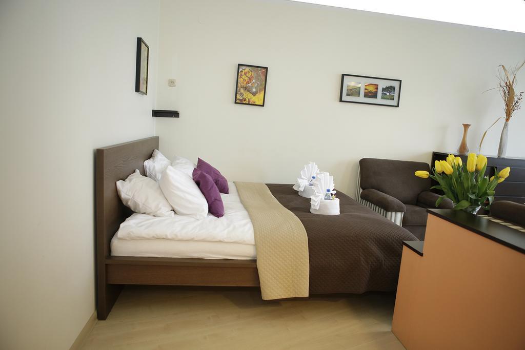 Magnetic Apartment Mehoffera Варшава Экстерьер фото